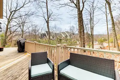 Image de Boulder Lake Access: Townhome w/ Deck!