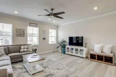 Image de 4 Mi to Ocean City Beach: Large Family Townhome