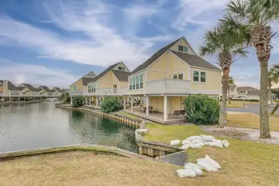 Image de Destin Waterfront Home in Resort: Walk to Beach!