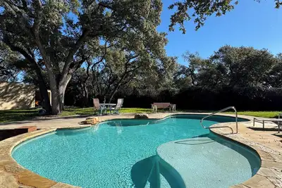 Image de Delightful Sw Austin 3 Br/2. 5 Ba w/ Pool\n