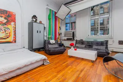 Image de Tribeca Artist Loft 1000 sq/feet\n\n\n