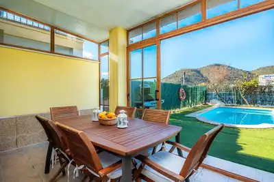 Image de Chalet 'Llac D'alcudia' avec vue sur lac, Wi-Fi et climatisation