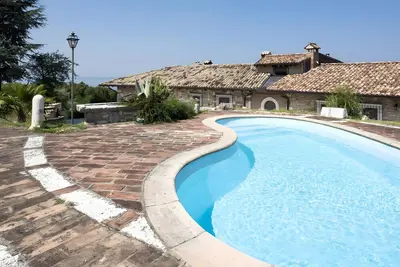 Image de Appartement 'Castelmontioni 1' avec vue sur le lac, Wi-Fi et climatisation