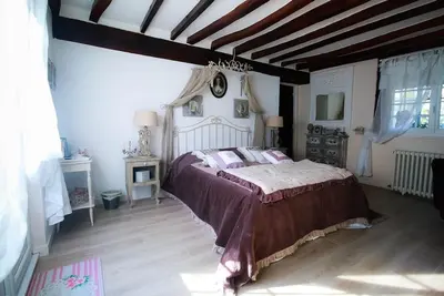 Image de Chambre d'hôtes \"Marie Antoinette\" avec petit déjeuner, piscine, terrasse privée et Wi-Fi