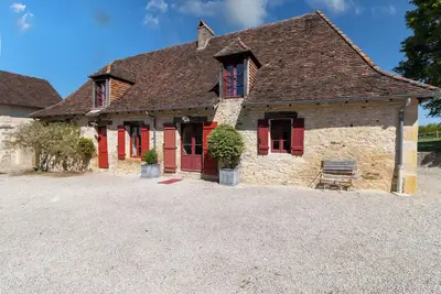 Image de La Sautie – Maison de charme avec piscine chauffée & tennis privé, proche Lascaux & Sarlat