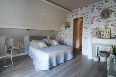 Image de Chambre d'hôtes 'English Garden' avec piscine, petit déjeuner, jardin partagé et Wi-Fi