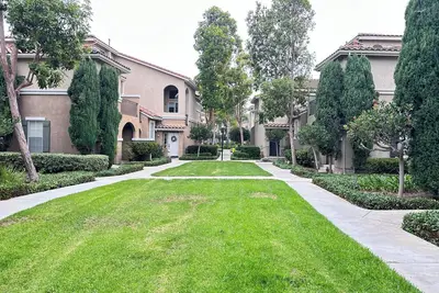 Image de Charming 2b&3b townhome in Oak Creek Irvine