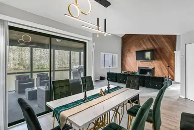 Image de Lakeside Oasis: Fort Jackson Family Retreat