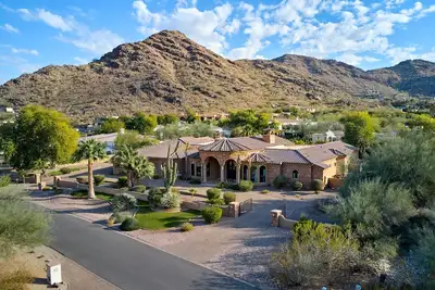 Image de Luxe-Mountain Estate-Heated Pool-Paradise Valley