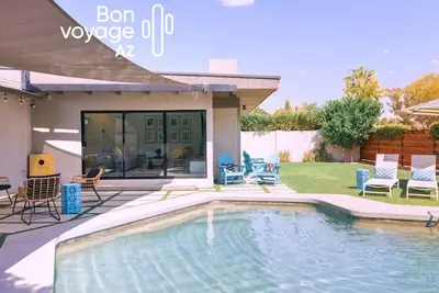 Image de Spacious 5br Scottsdale Home | Heated Pool/ Sleeps 12
