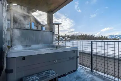 Image de Mountain condo w/ hot tub & Divide views