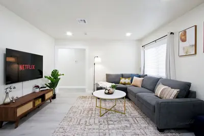 Plush 3br Home + Near Dtla and Parks #TravelSGV