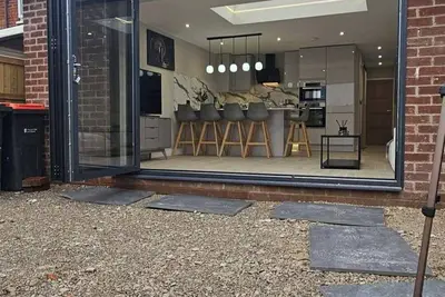 Image de Chester - 4 Bed House Free parking