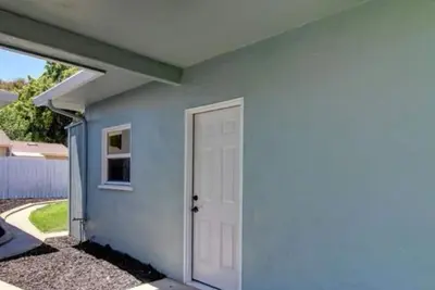 Image de Cozy & peaceful studio with WiFi/ Fully Refurnished