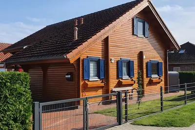 Image de Maison de vacances 'Auszeit Am See' avec vue sur lac, terrasse privée et Wi-Fi