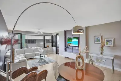 Image de 2 Bedroom Condo with Resort Amenities, Pool & Gym 618