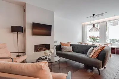 Image de Elegant 3-Room Apartment with Ac, Located in the Heart of De Pijp