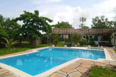 Image de Charming 4-bedroom bungalow in fabulous Mombasa Tiwi beach with pool.