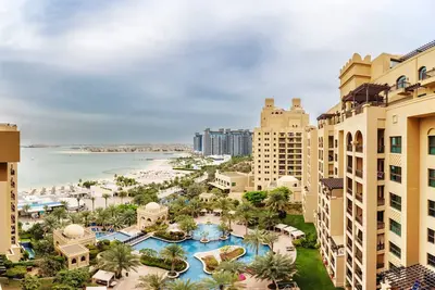 Image de luxury huge flat, Spacious 3-bedroom apartment, sea view, best location