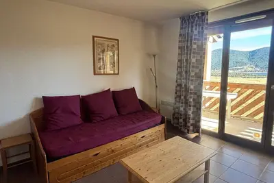 Image de Appartement 3 pièces calme avec parking et balcon, Les Angles