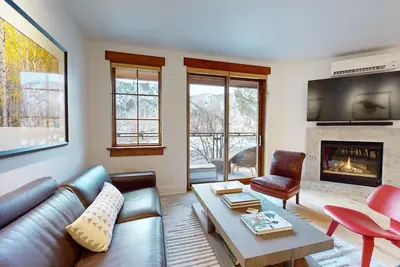 Image de Westridge Condo 02 - Completely updated! Walk to River Run & Downtown
