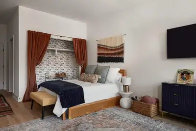Image de Music City Loft 205- Sleeps 5-Mins from Broadway