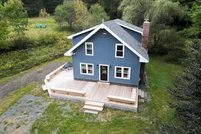 Image de Your Own Winter Wonderland! Close to skiing w/t Fireplace, Firepit, Large Tv