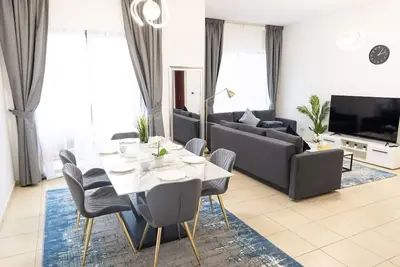 Image de Deluxe furnished 2br on Jbr with Balcony