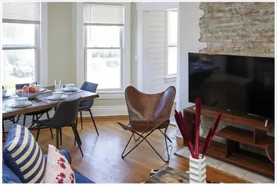Image de Classic Heart of Highlands! 3br!