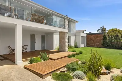 Image de Aquilla by the Beach