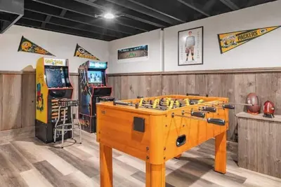 Image de J-Love Shack-Walk2Lambeau-Experience Gb King Beds