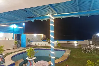 Image de Romantic Nirvana blue beach villa motel