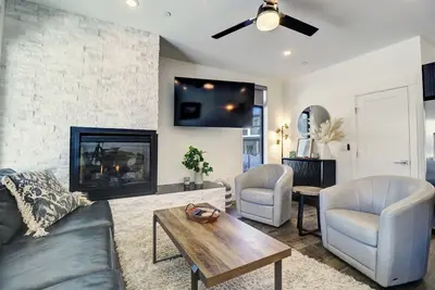 Luxury New Build River West 611