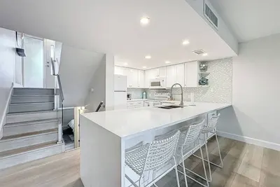 Image de Sunrise Tower #108 Oceanfront 1br condo w/pool