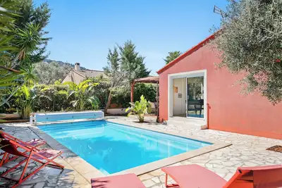 Image de Villa moderne climatisée avec piscine privée