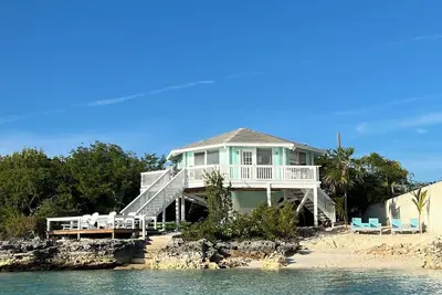 Image de Shoreline Flats: A Waterfront Escape on Bonefish Flats
