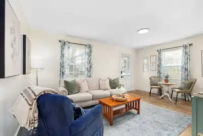 Image de Cozy Cottage on Perrymont 2-bed house quick access to the universities & Mall