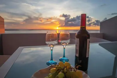 Image de PentHouse with Ocean and lagoon views