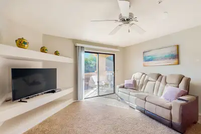 Image de Get ready to unwind in style at this stunning condo in Fountain Hills, Az
