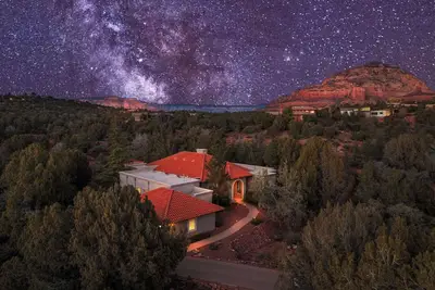 Image de New Heated Pool & Outdoor Fun: HotTub, Games & More