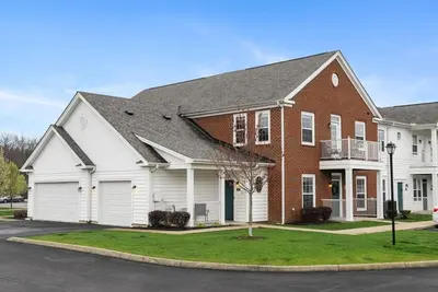 Image de The Gahanna Haven | ~Attached Garage~ | No Steps!