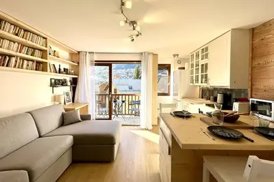Image de Studio rénové pour 4 pers avec balcon et parking à Briançon