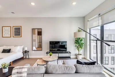 Image de Stylish Studio | Pool, Gym, Walk to Casino & Bars