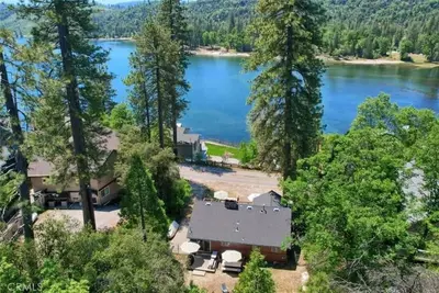 Image de Lake View Cabin with Private Dock