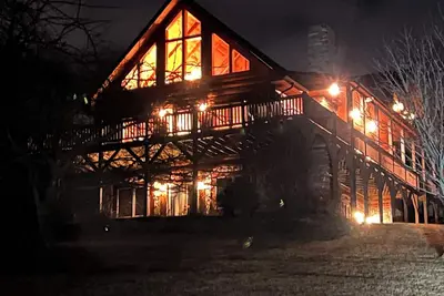 Image de Charming 3-bedroom cabin in Woodlawn with WiFi and Ac