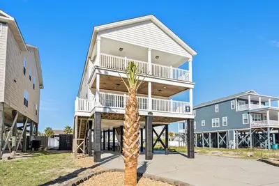 Image de Tides Like These: Just-Renovated Luxury Beach Retreat w/  Pool & Ocean Views