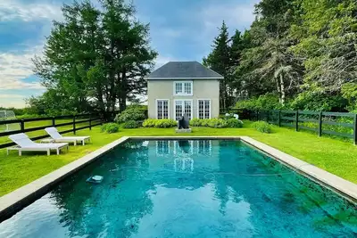 Image de Hawk Field Pool House - inground pool - breath taking country views