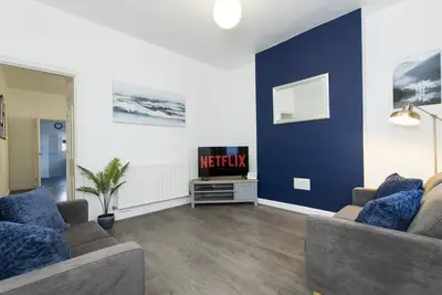 Image de K Suites - Cozy 2 bed House w/free parking