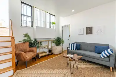 Image de Charming 1br Apt in Hell's Kitchen!