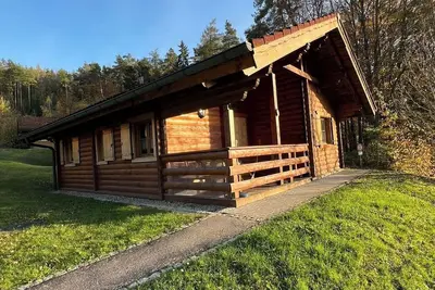 Image de Log cabin Holzzeit for families, couples, vacationers with pets